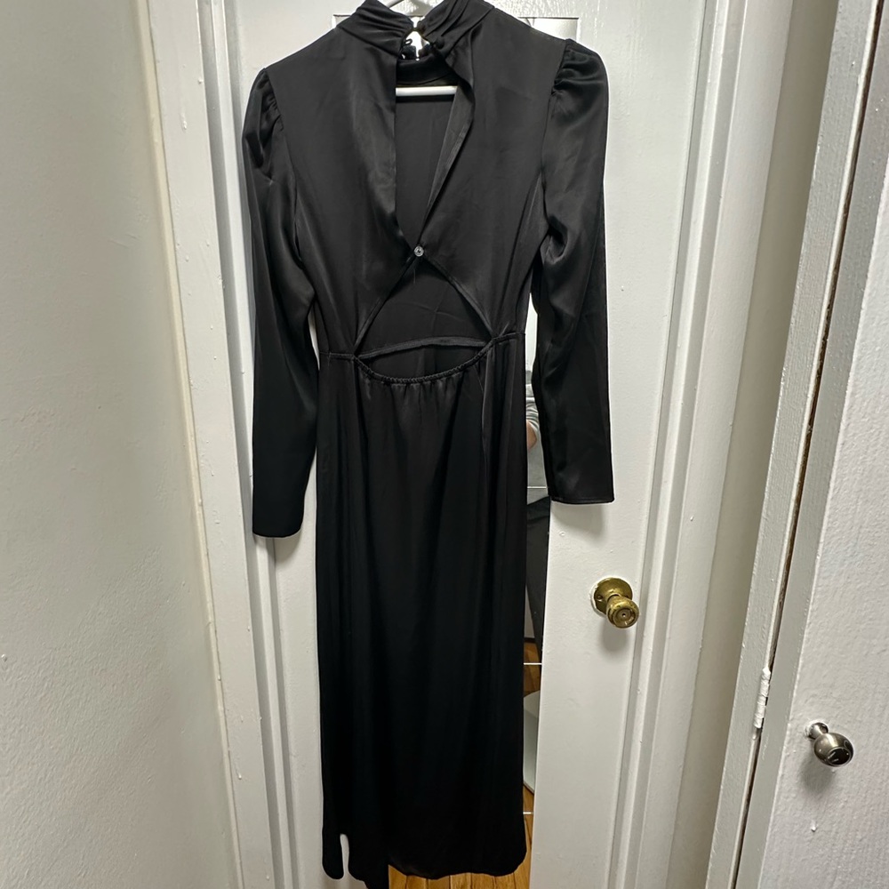 Elegant Black Long Sleeve Dress - Picture 2 of 2
